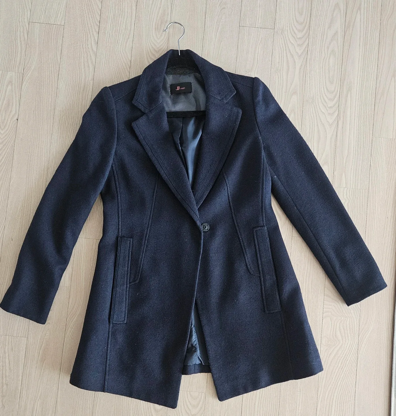 지고트  네이비 코트