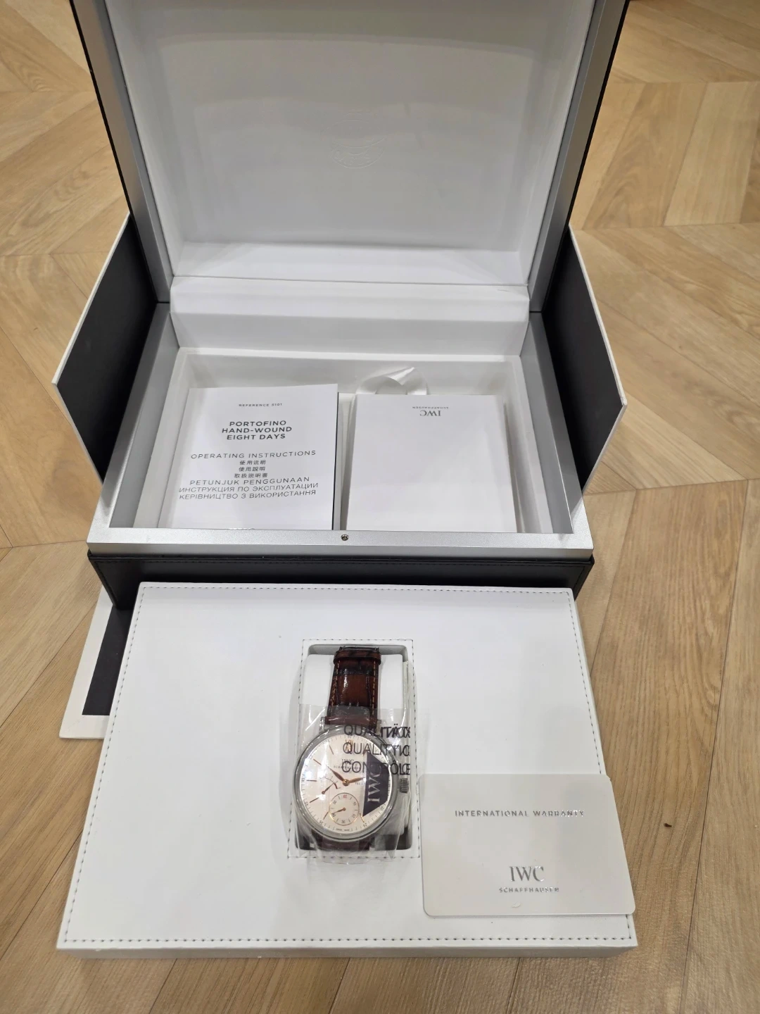 IWC 포르토피노 핸드 와운드 8day 미사용 풀박스