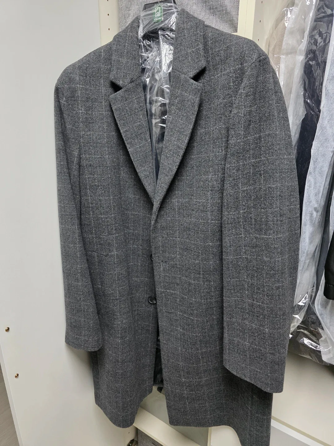 케네스콜 코트 팔아요