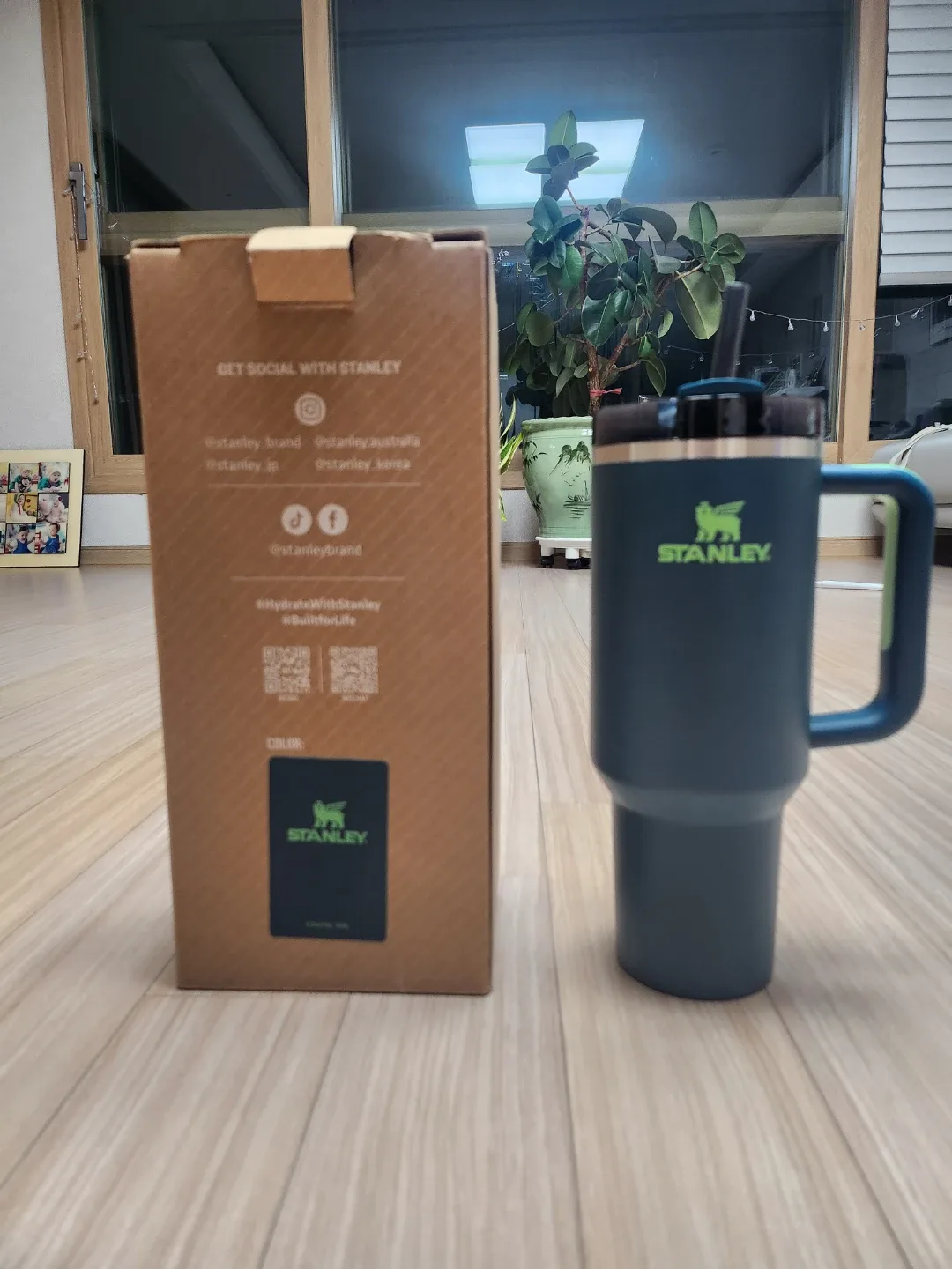 스탠리 퀜처 H2.0 텀블러 코스탈 틸 1.18L