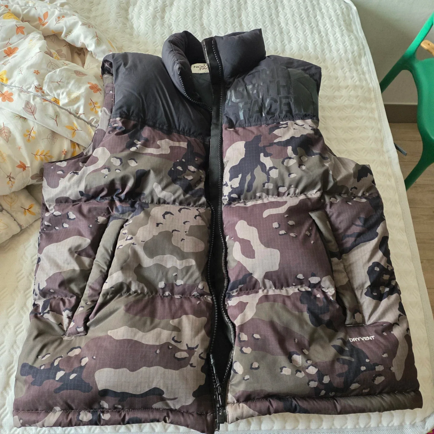 노스페이스 카모 패딩 조끼 2XL