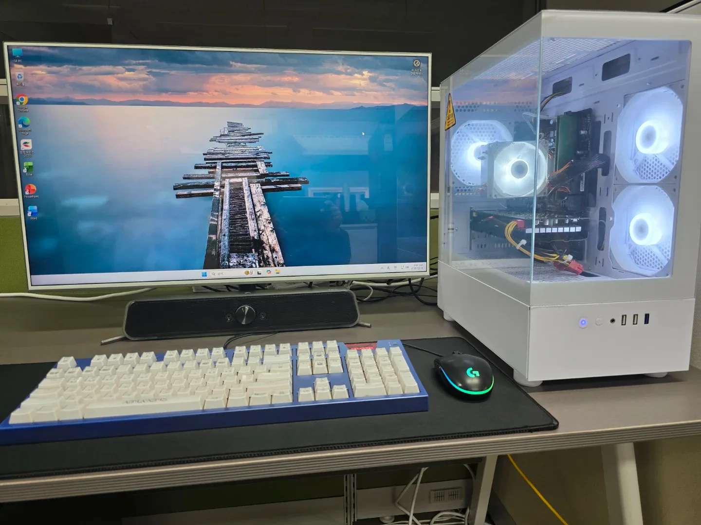 랙없는 게이밍컴퓨터 RTX3060 + 32인치 200hz 모니터등 풀세트