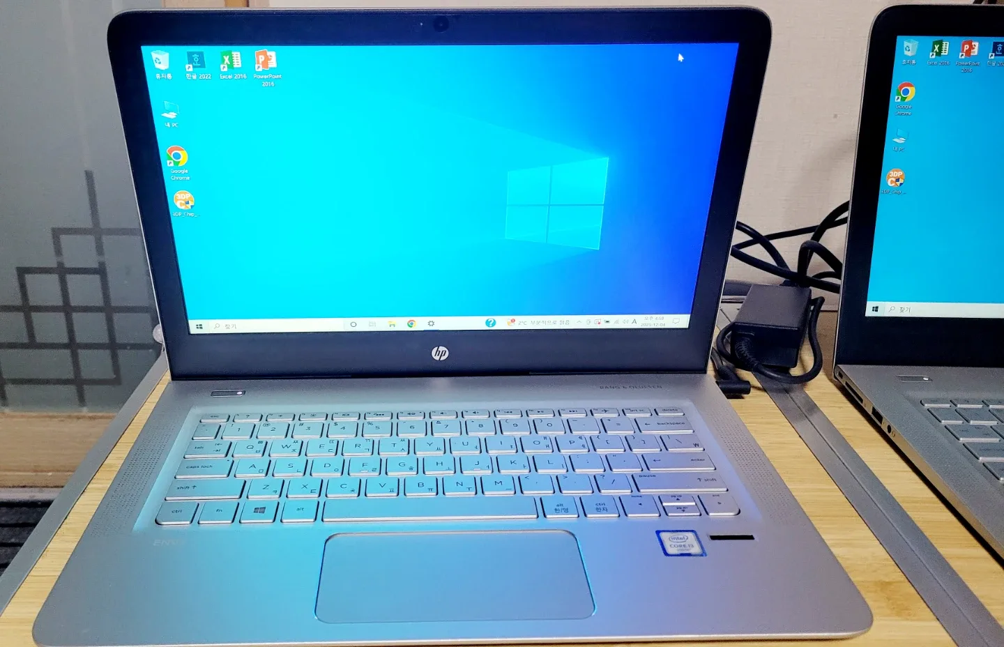 HP 13.3인치 사무용 슬림 노트북 팝니다.(HP ENVY)