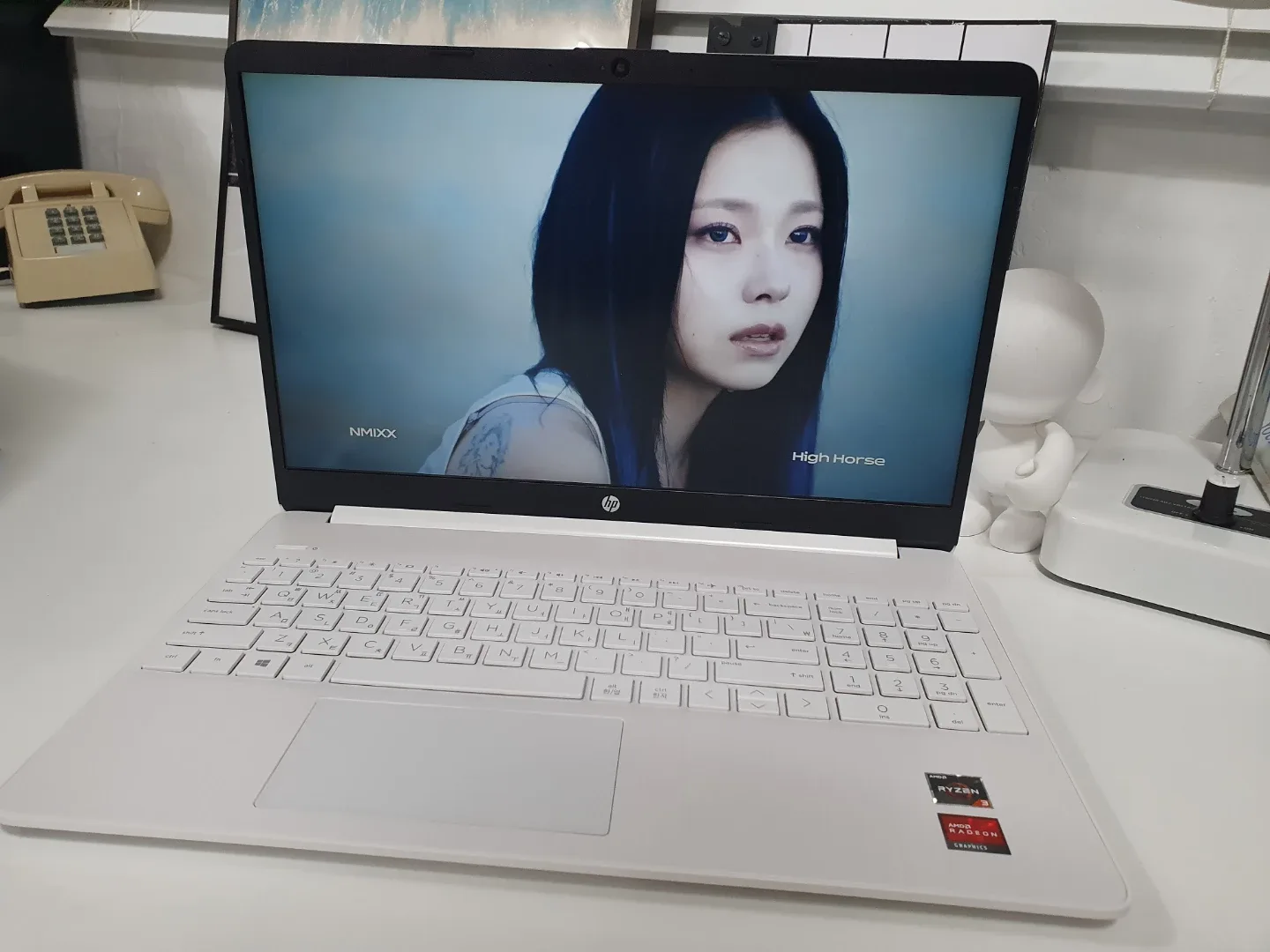 화이트 HP 라이젠 노트북~  / 게이밍  SSD256G  / 정품 win11 상태 굿 입니다~