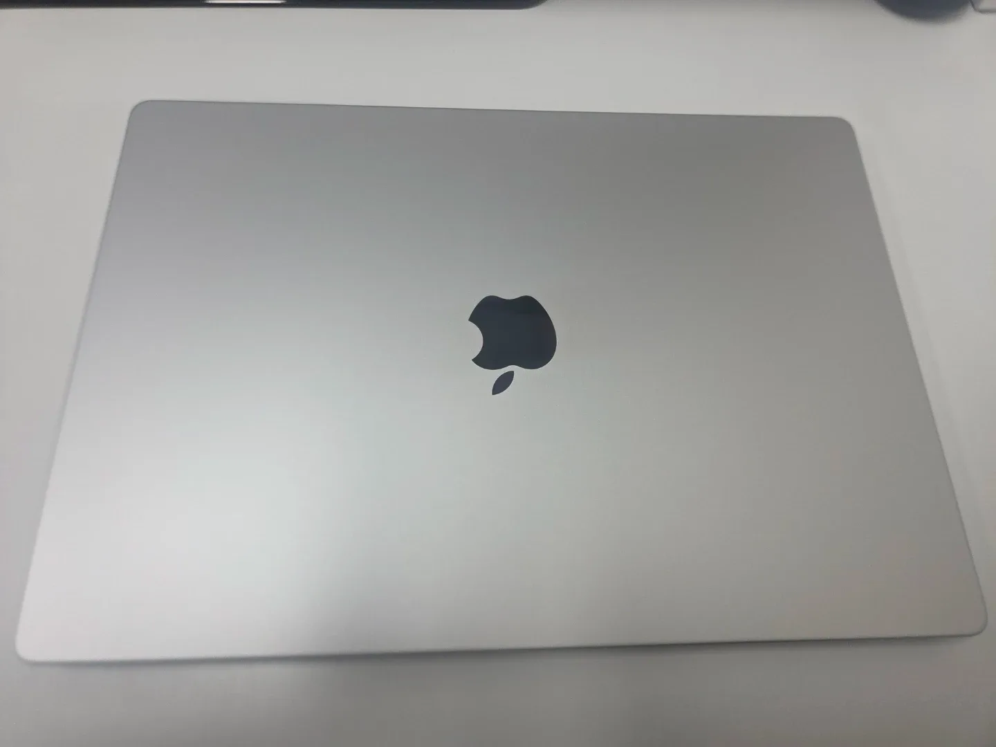 맥북 프로 16 M4 Pro 칩 48GB RAM 1TB SSD(공홈 459만원)