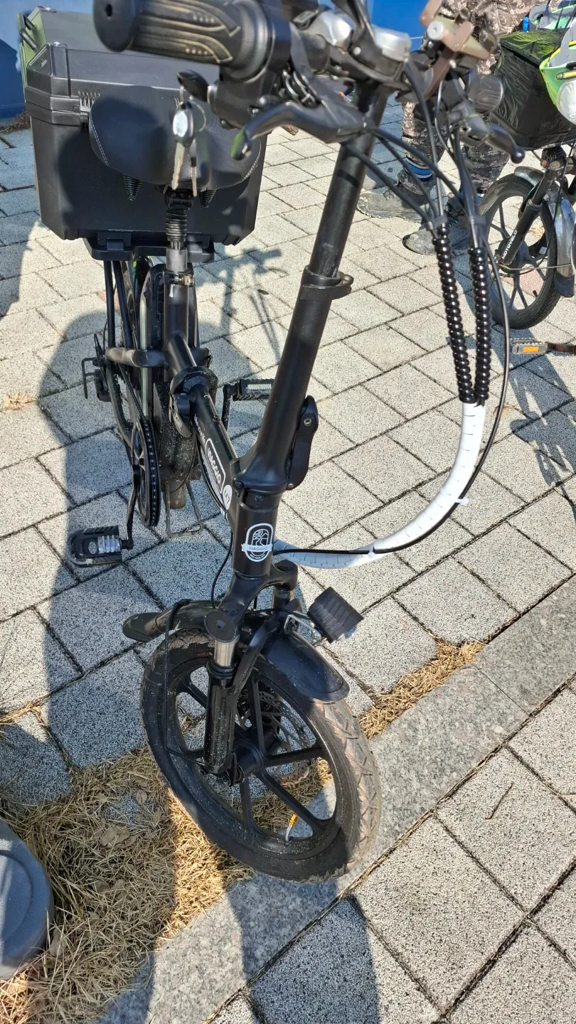 비아지오 M7 접이식 전기자전거