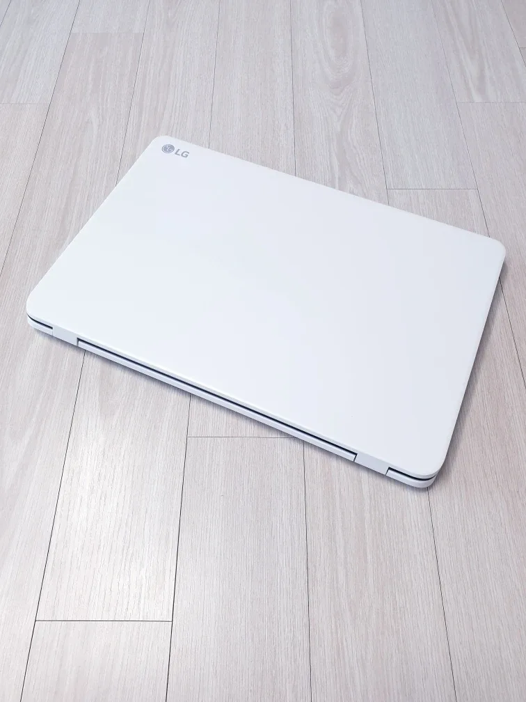 LG i5 11세대 노트북 팝니다. 외장그래픽, 램 16G, SSD 256G, HDD 500G, MS오피스, 깨끗함
