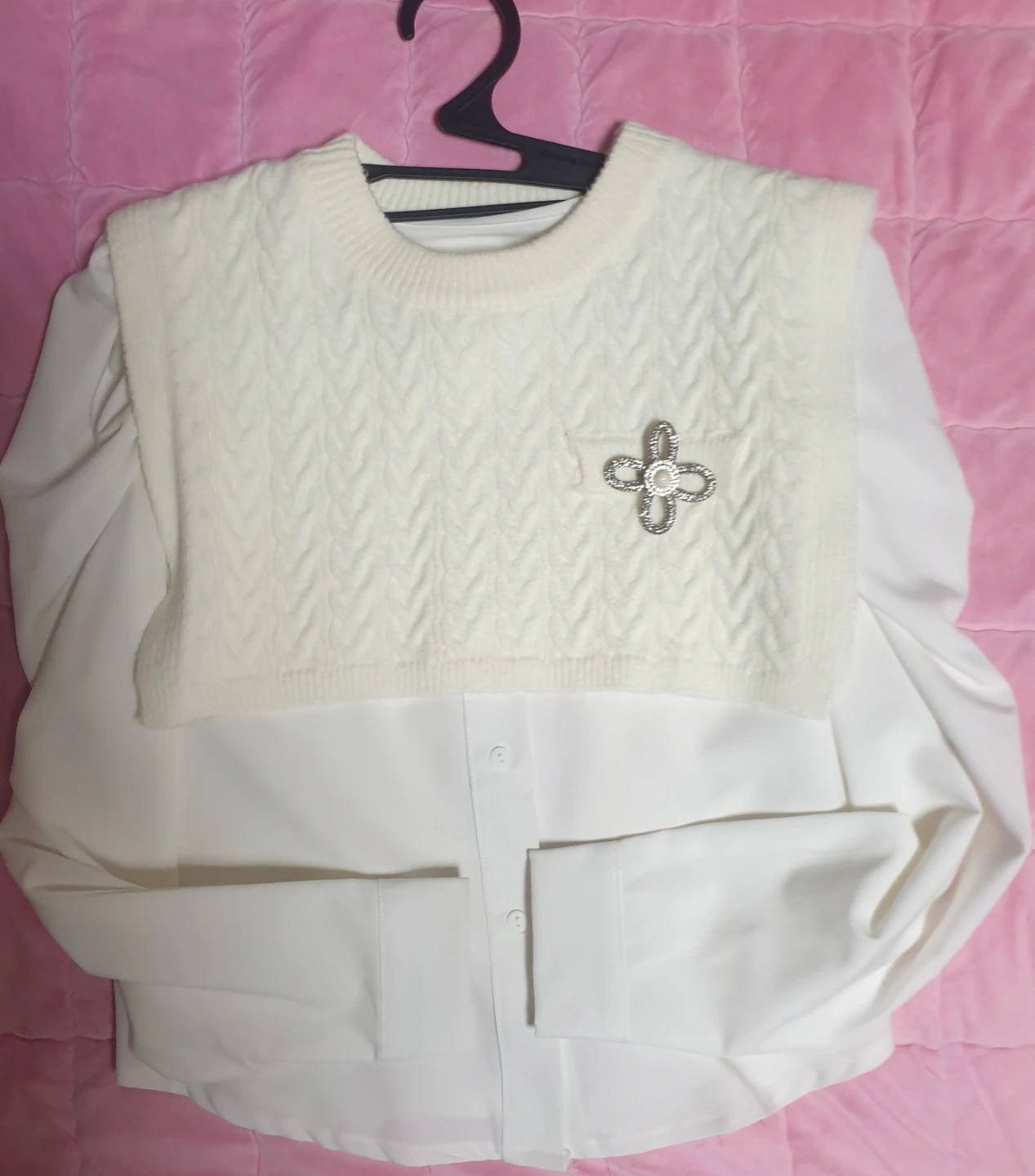 코인코즈니트 베스트 + 셔츠 세트 아이보리 | 여성의류 | 당근 중고거래