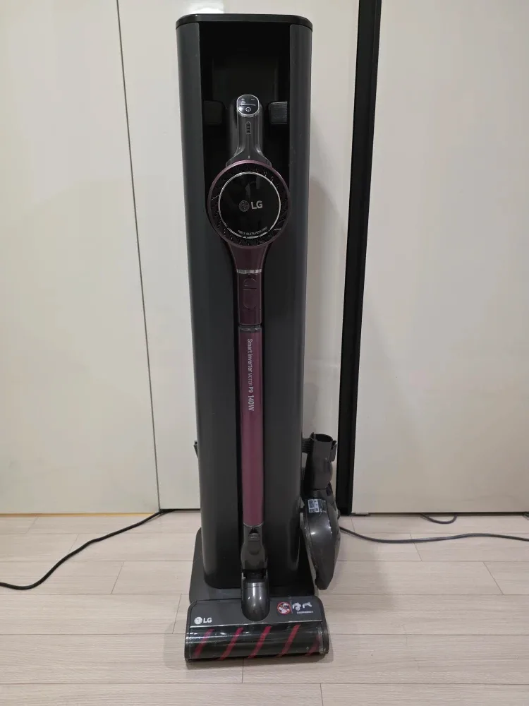LG 오브제 올인워타워 코드제로 무선청소기 팝니다
