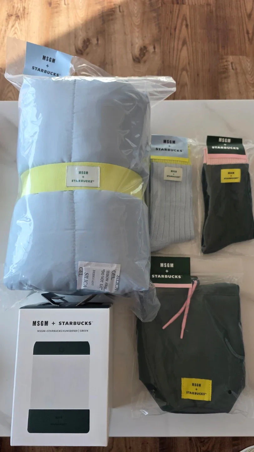 MSGM 스타벅스 블랭킷 가습기 양말 새상품