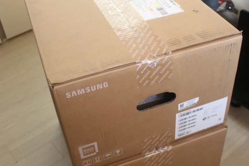 삼성 컴퓨터 DM501TGA-ZR582 미개봉 2대 팝니다