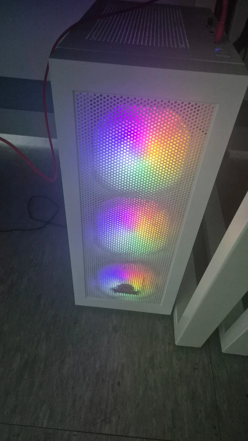 컴퓨터 중고 본체 판매합니다.
