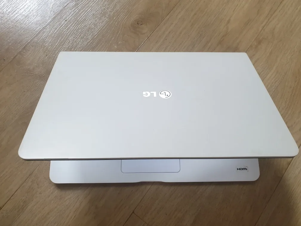 엘지 그램 노트북 15인치 i5, 8기가 오피스 설치 바로 사용가능 싸게 17만원 판매