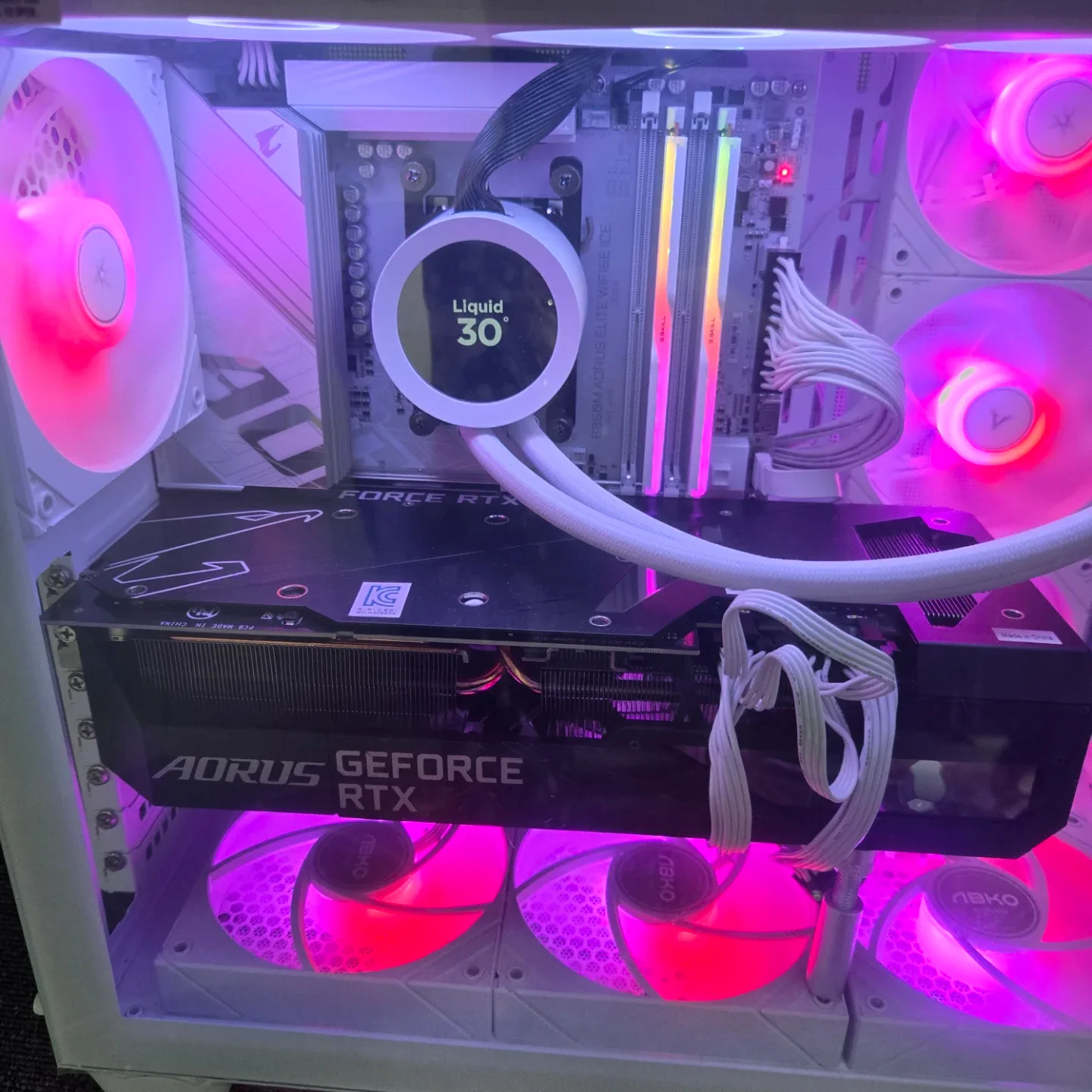 7950x3d 게이밍,방송 PC