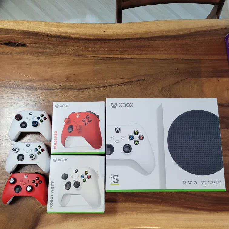 Xbox Series S 본체 + 컨트롤러 다수
