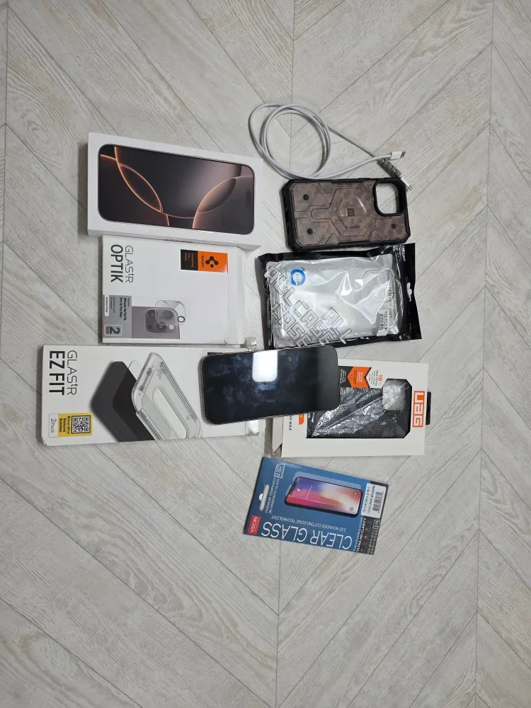애플 아이폰16프로맥스256gb 데저트 sss급(무기스/자급제/풀박스/uag/슈피겐/풀악세사리/미사용)