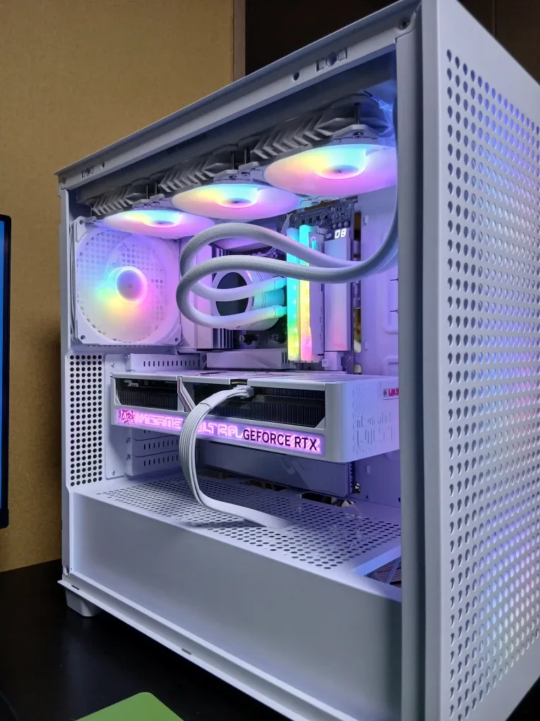 컴퓨터(9800X3d + 5080) 9005 BTF모델