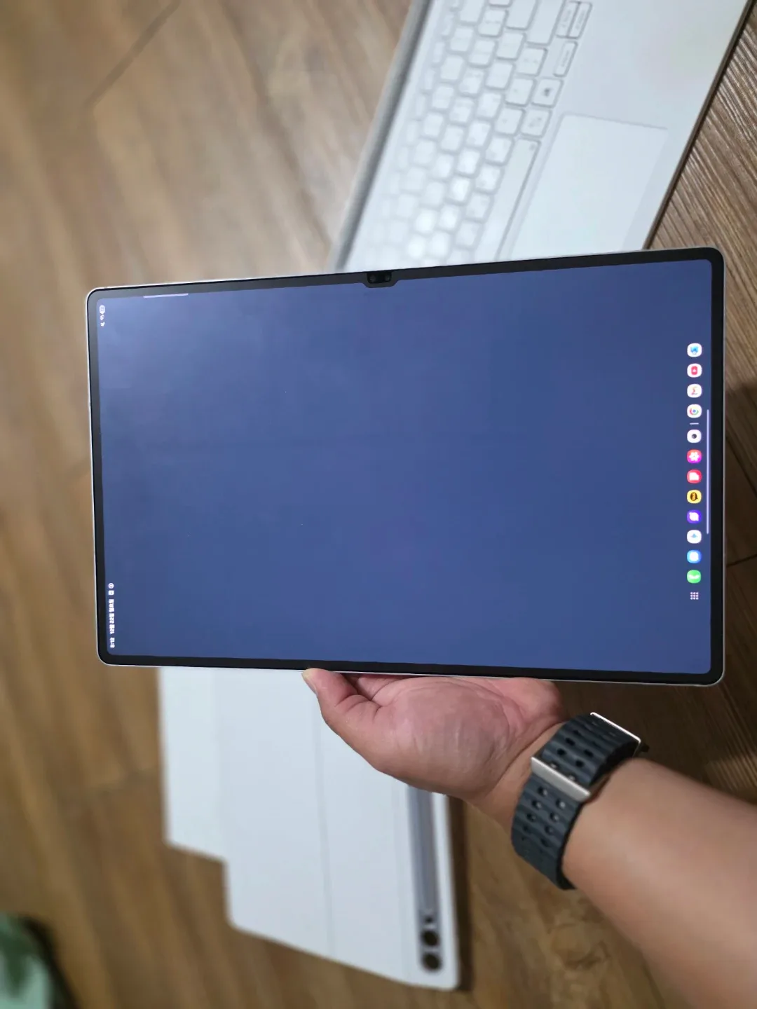 삼성 갤럭시 탭 S10 울트라 실버 256gb + 정품  AI키보드 케이스
