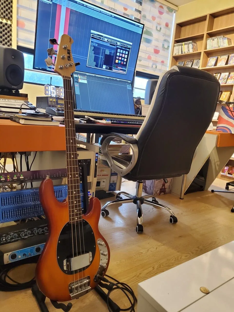 신품가 60만원 중고 베이스 기타 판매합니다