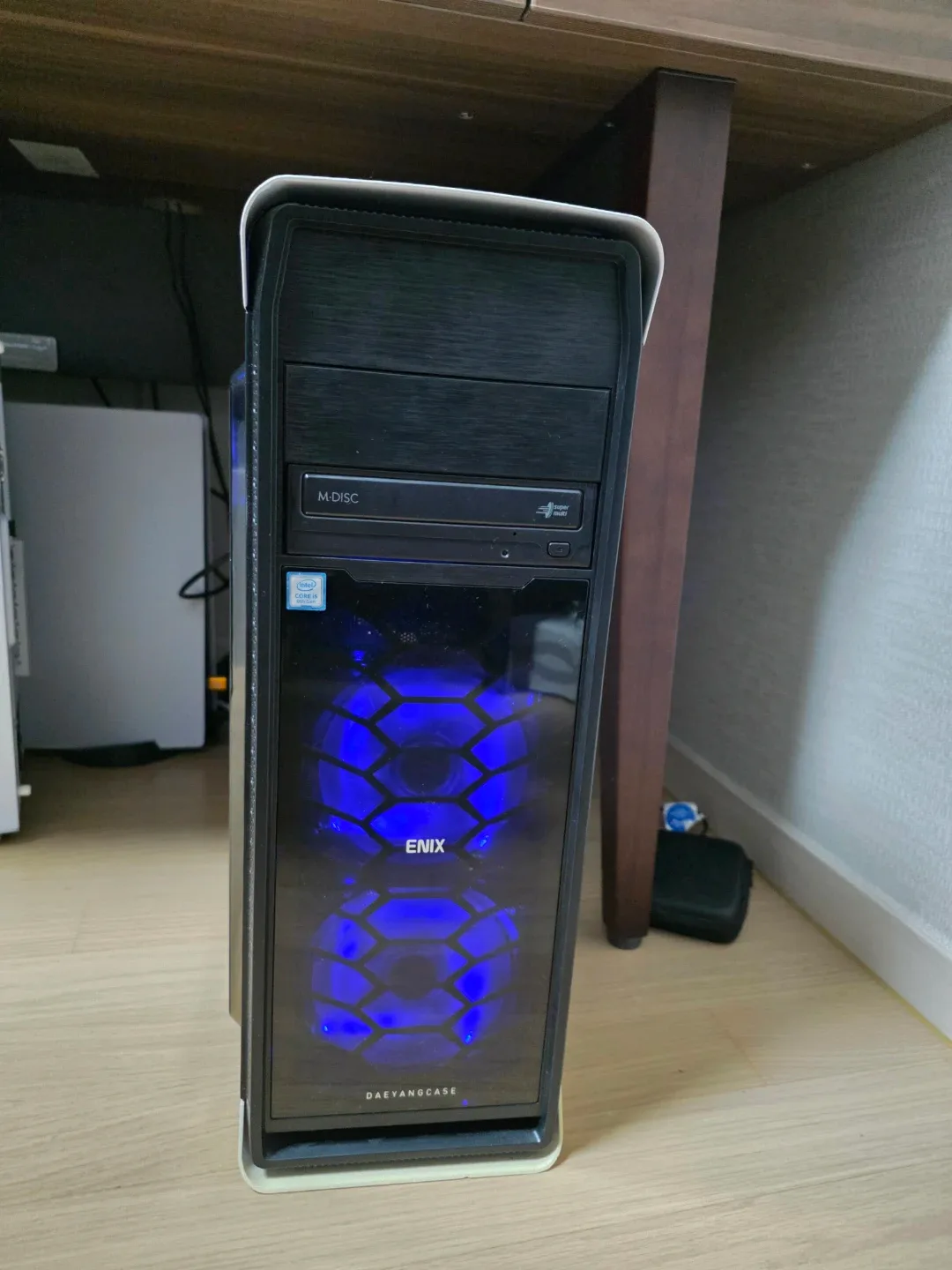 사무용 게임용 PC 판매합니다 (i5-8500 / GTX 1050 Ti / SSD 256GB)