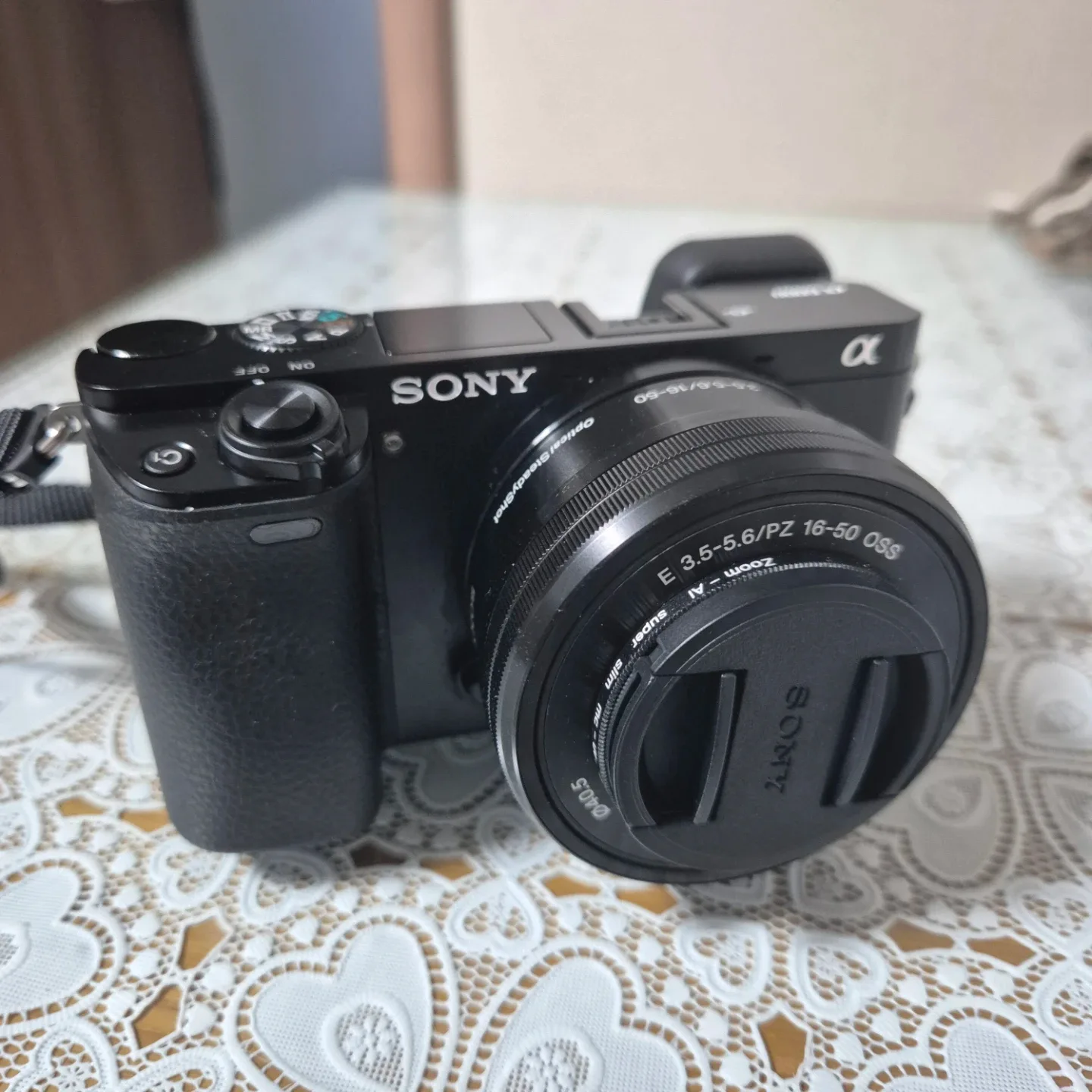 소니 A6000 미러리스 카메라 번들렌즈