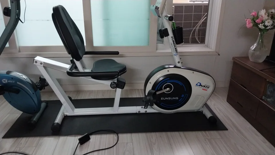 은성헬스빌 실내자전거