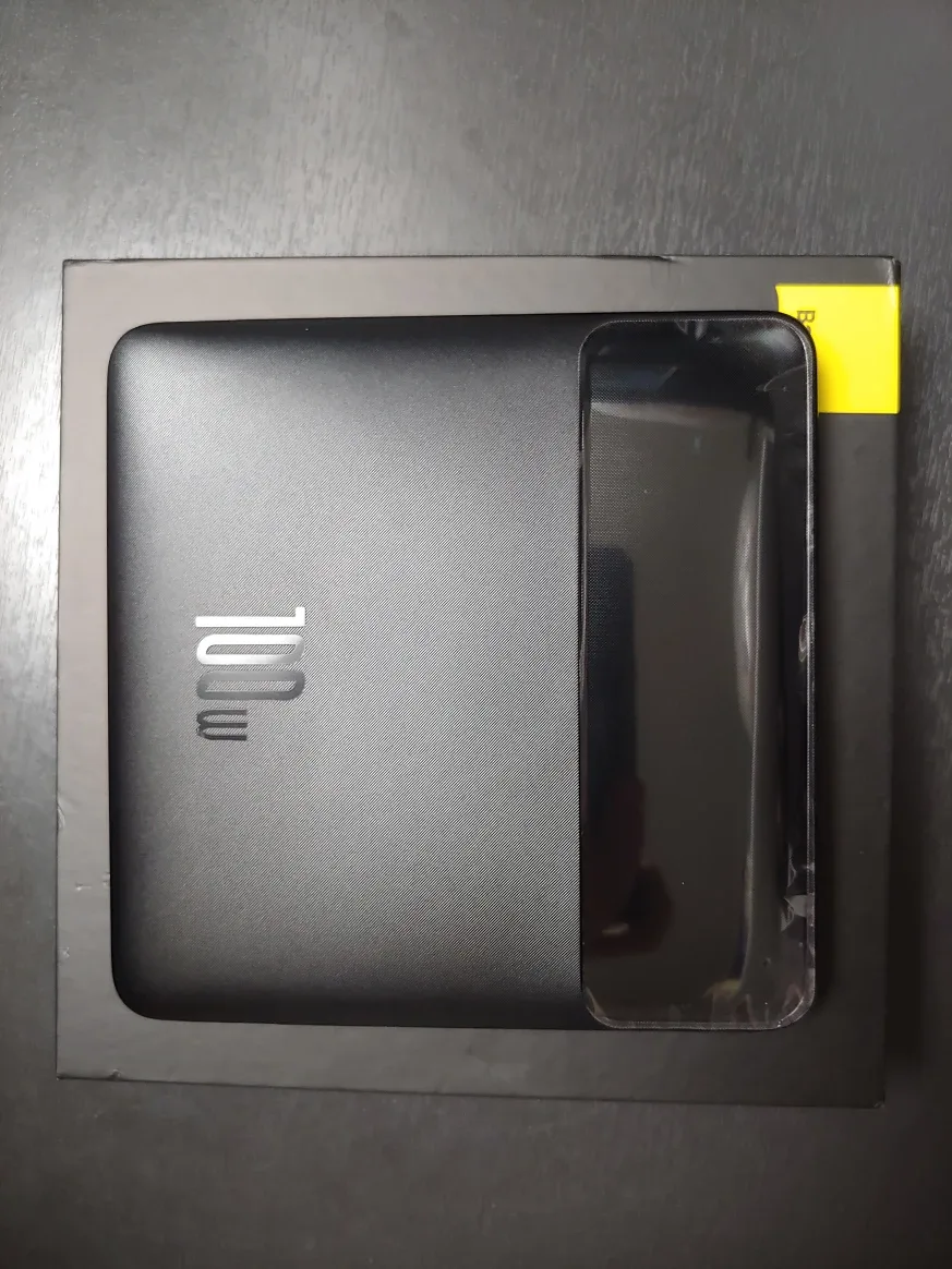 베이스어스 블레이드HD 2세대 20,000mAh 100w 보조배터리 팝니다
