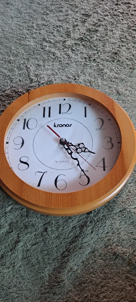 Kronos 나무 프레임 벽시계사방30