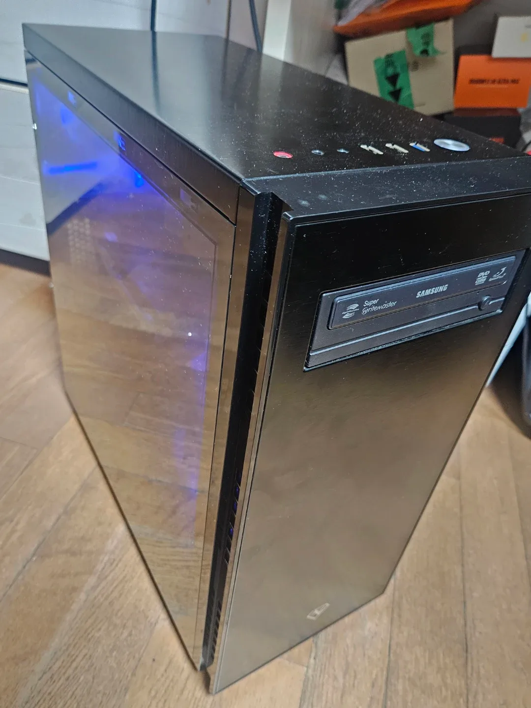 컴퓨터본체 라이젠7 1700 / GTX1060 / DDR4 8기가 / 128GB / 1TB