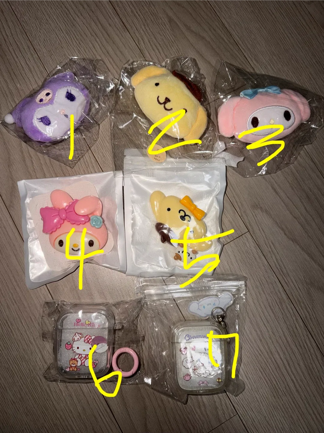 산리오 그립톡, 에어팟 케이스