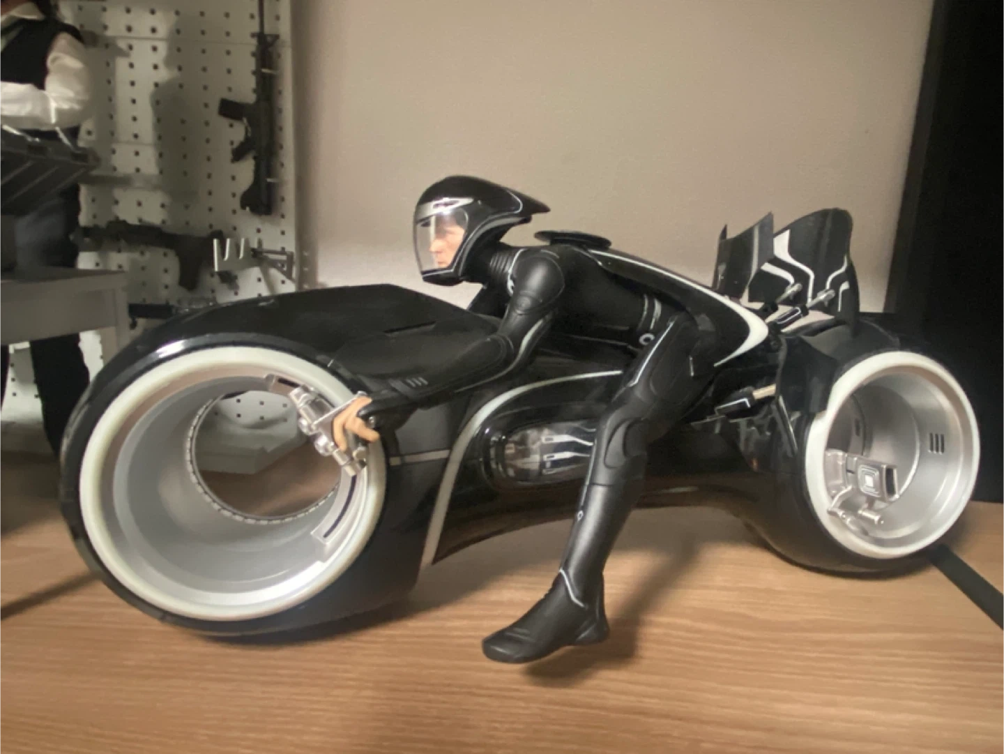 핫토이 트론 바이크 HOT TOYS MMS142 | 취미/게임/음반 | 당근 중고거래