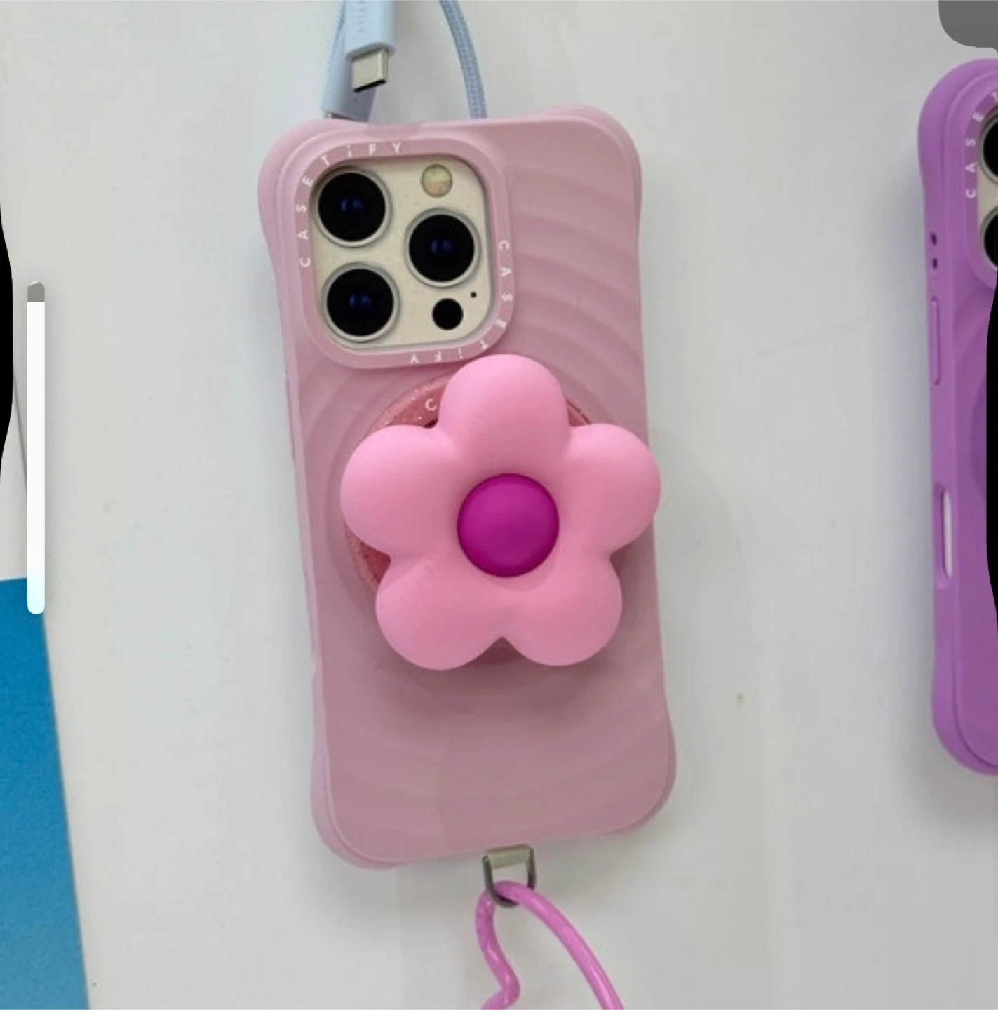 아이폰16프로 케이스티파이 리플케이스+플라워그립톡(톡만5만원가량) | 디지털기기 | 당근 중고거래