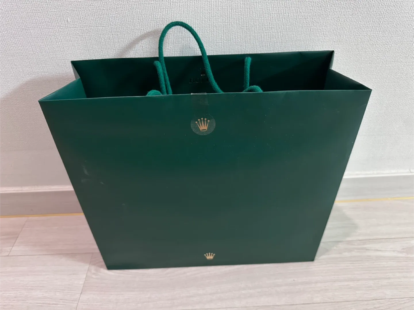 로렉스 쇼핑백 판매 합니다.