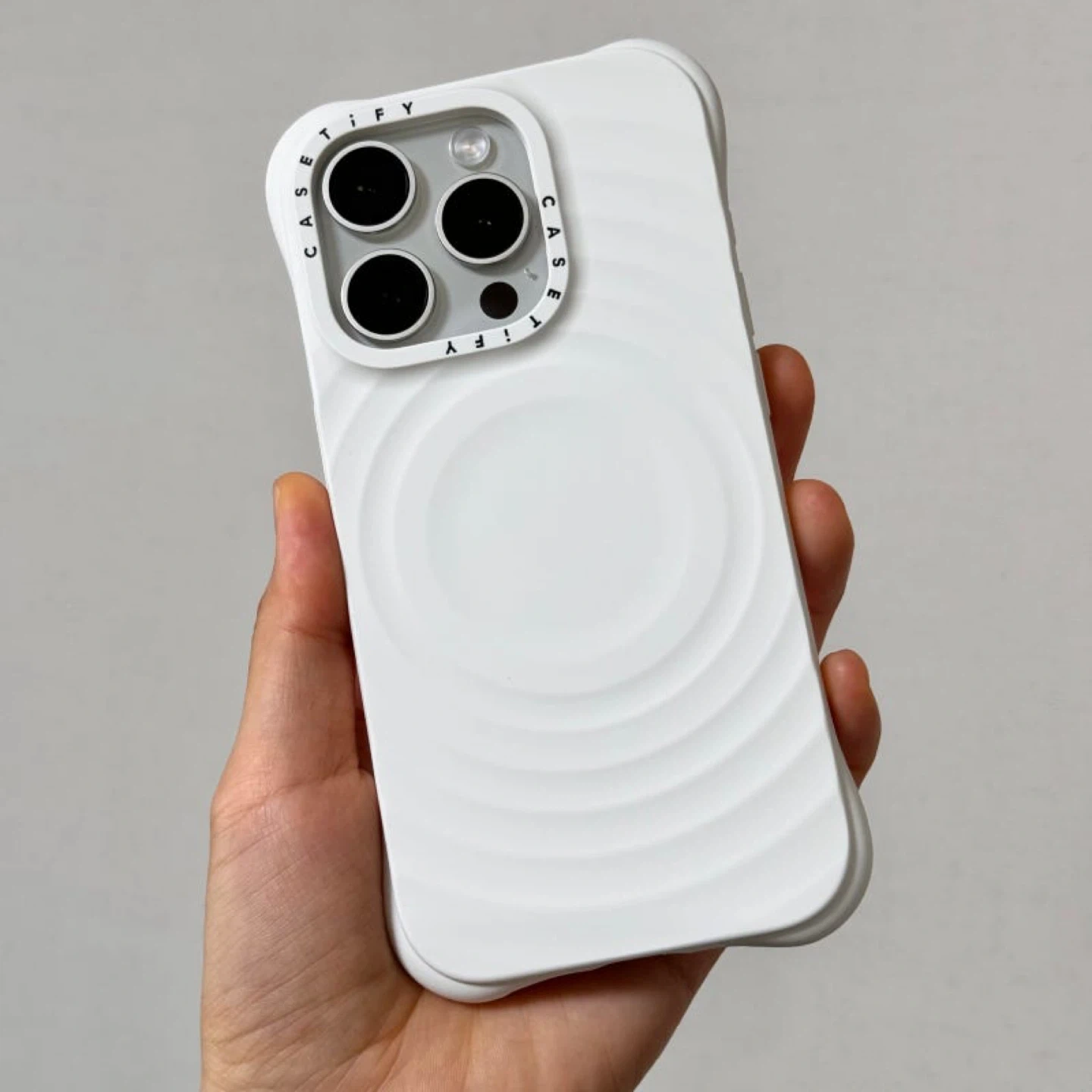 케이스티파이 리플 케이스 화이트 (아이폰 15프로) | 디지털기기 | 당근 중고거래