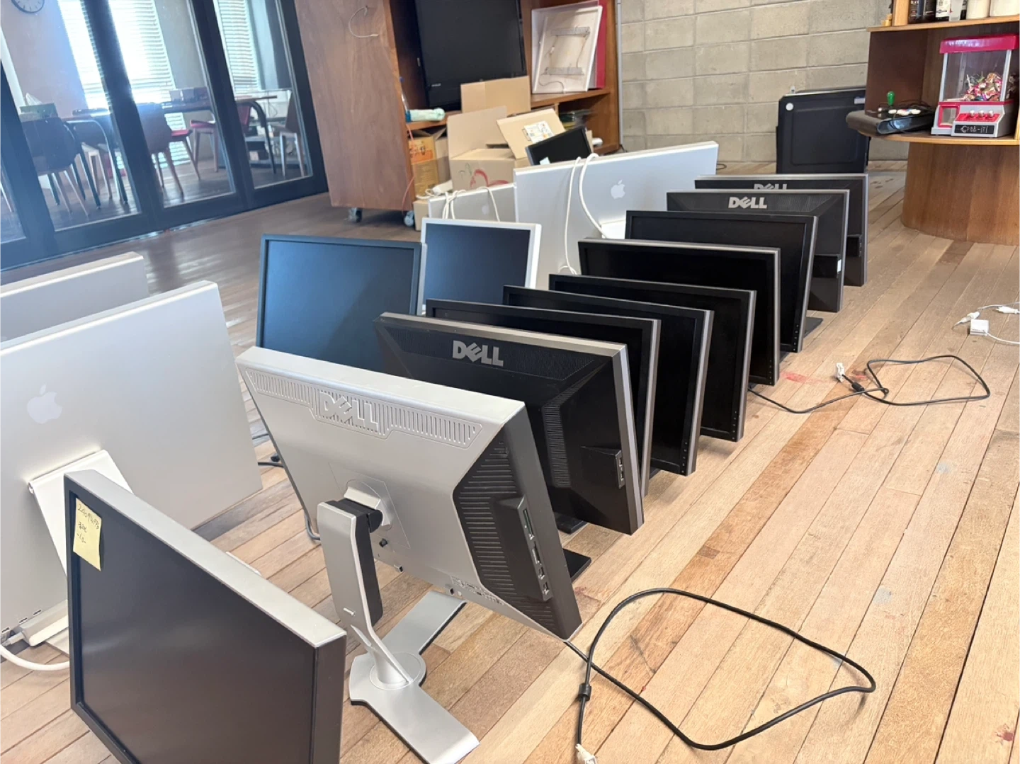 Dell & Apple 모니터