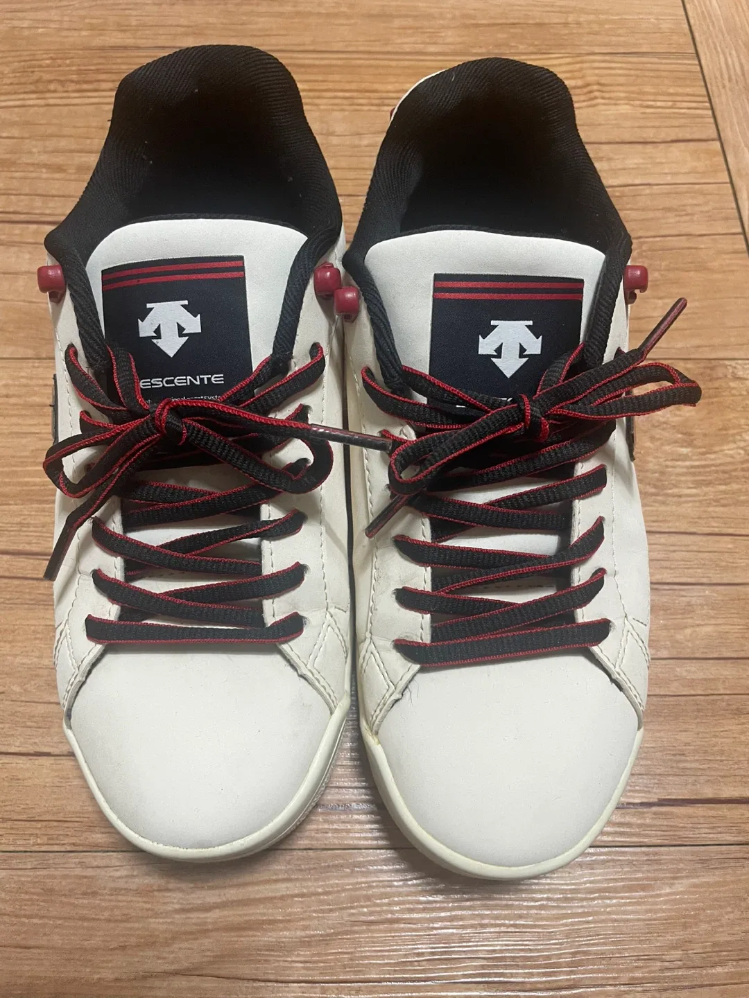 데상트 스위스 스키 운동화 240mm