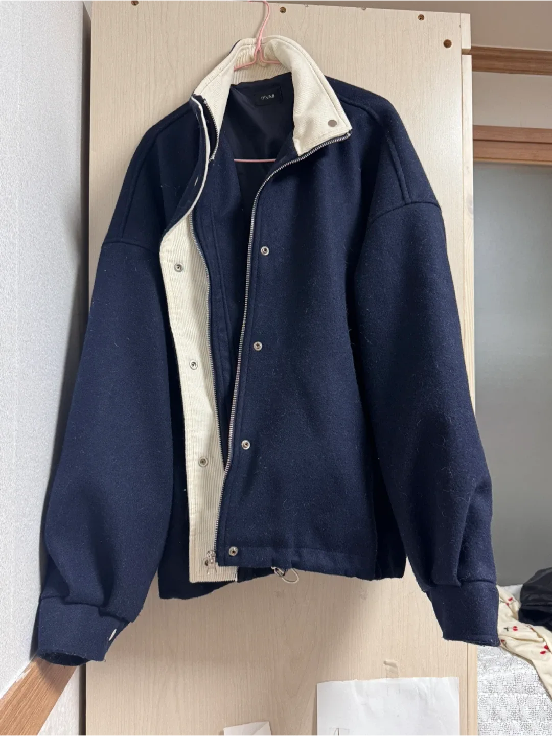 DIVAB 네이비 하프코트
