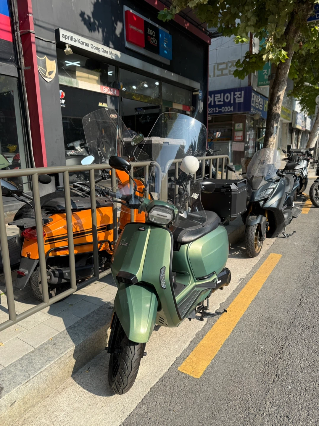 람브레타 V125 스페셜 매트그린 (신차 컨디션)