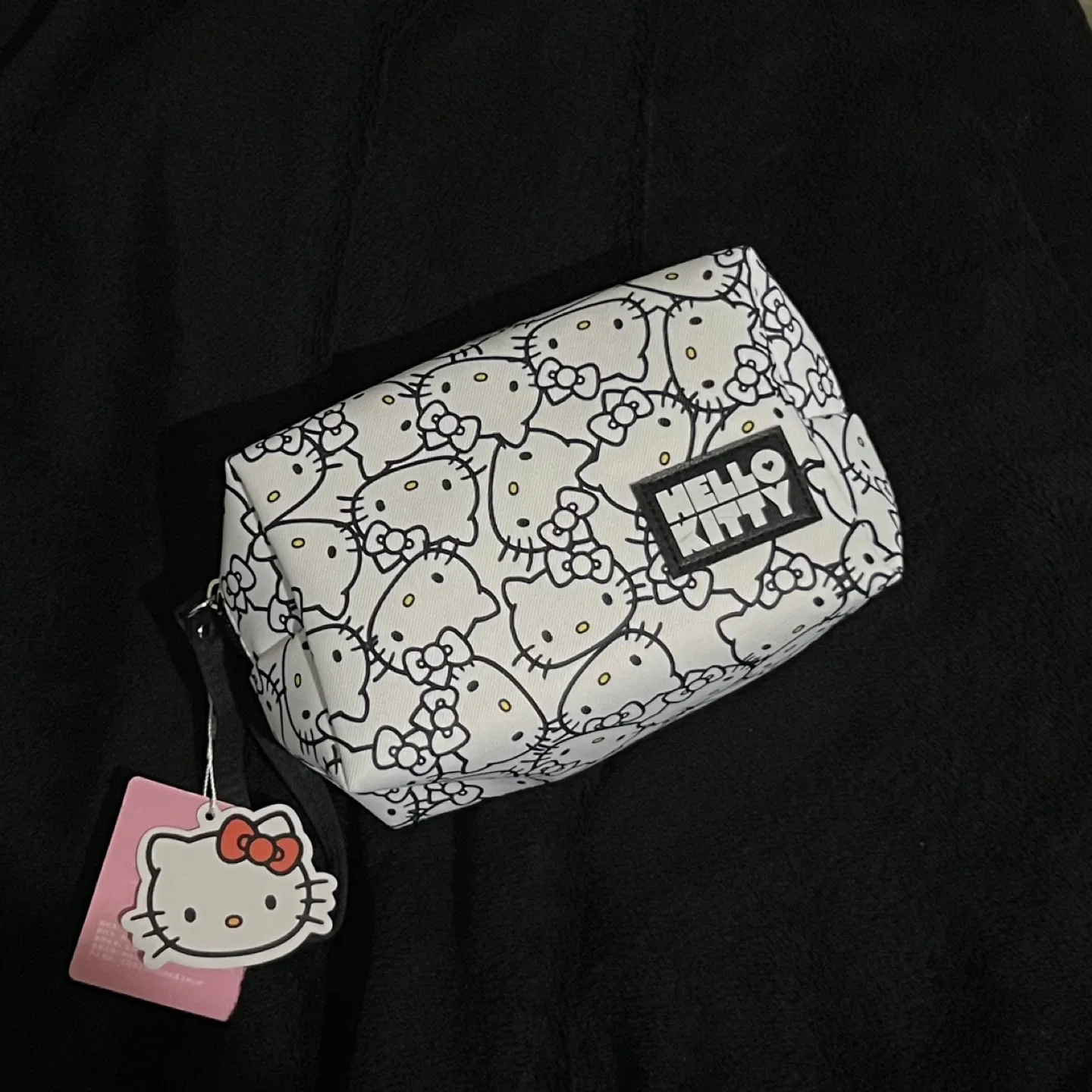 산리오 헬로키티 파우치 여행 가방