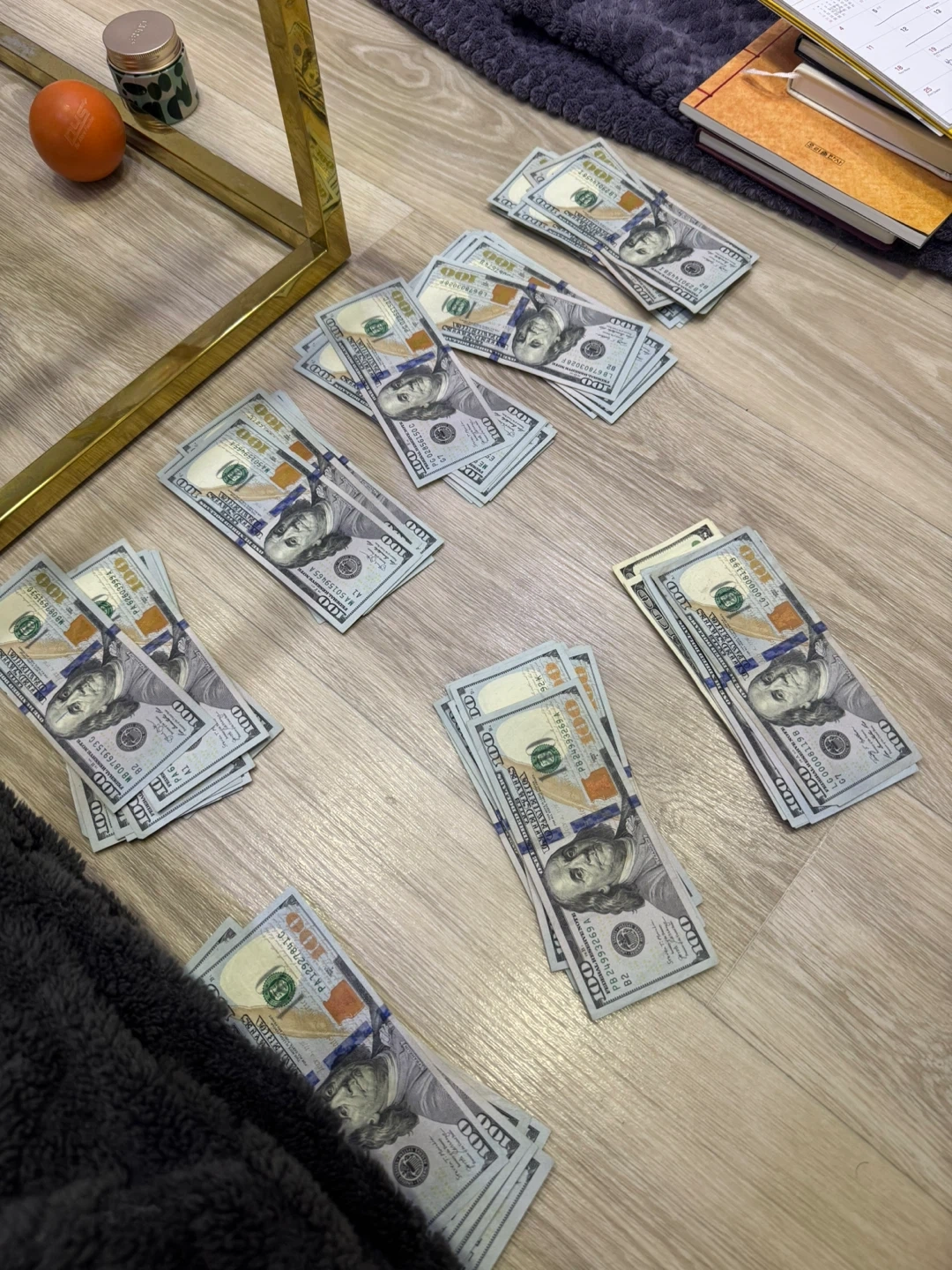 달러 8000불 (100달러 짜리만 있음) | 티켓/교환권 | 당근 중고거래