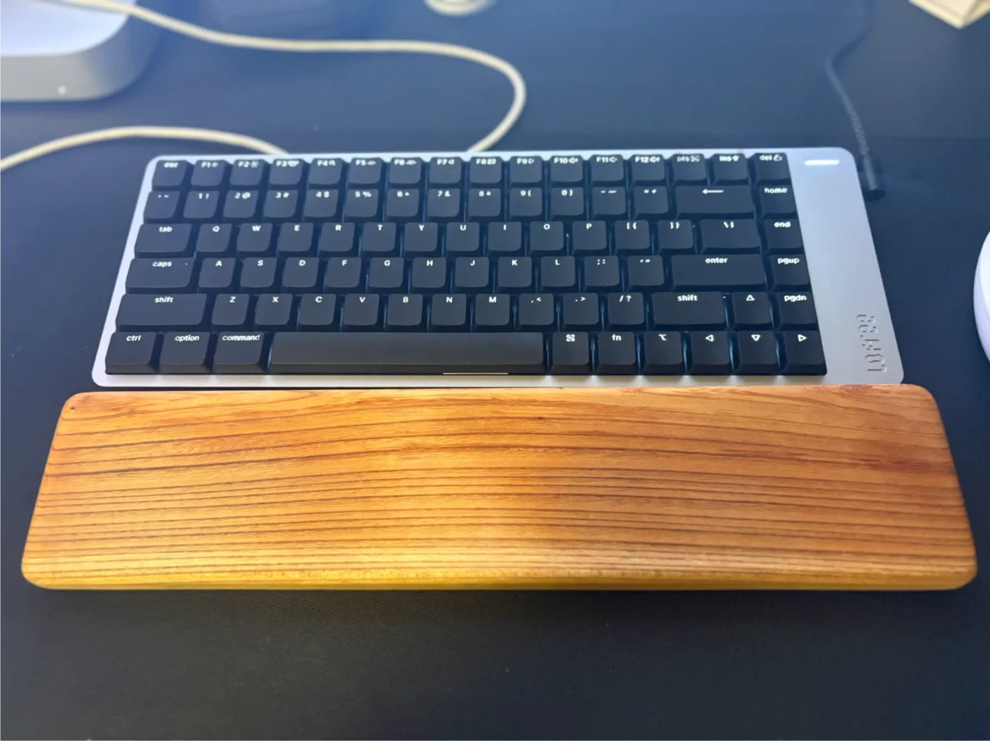 원목 키보드 팜레스트 팔아요.