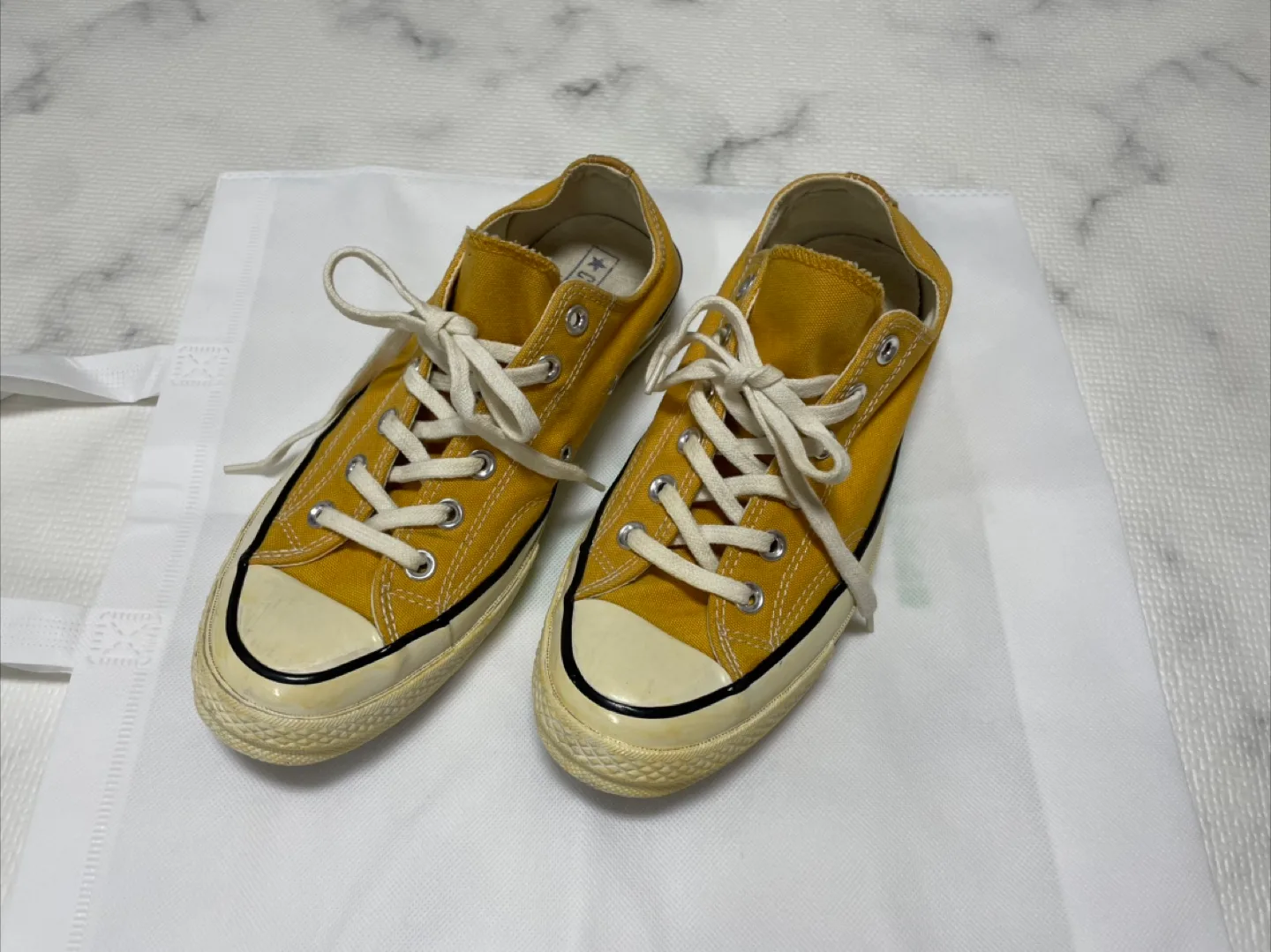 [거의새것] 캔버스 운동화 260 (몇번 안신음)