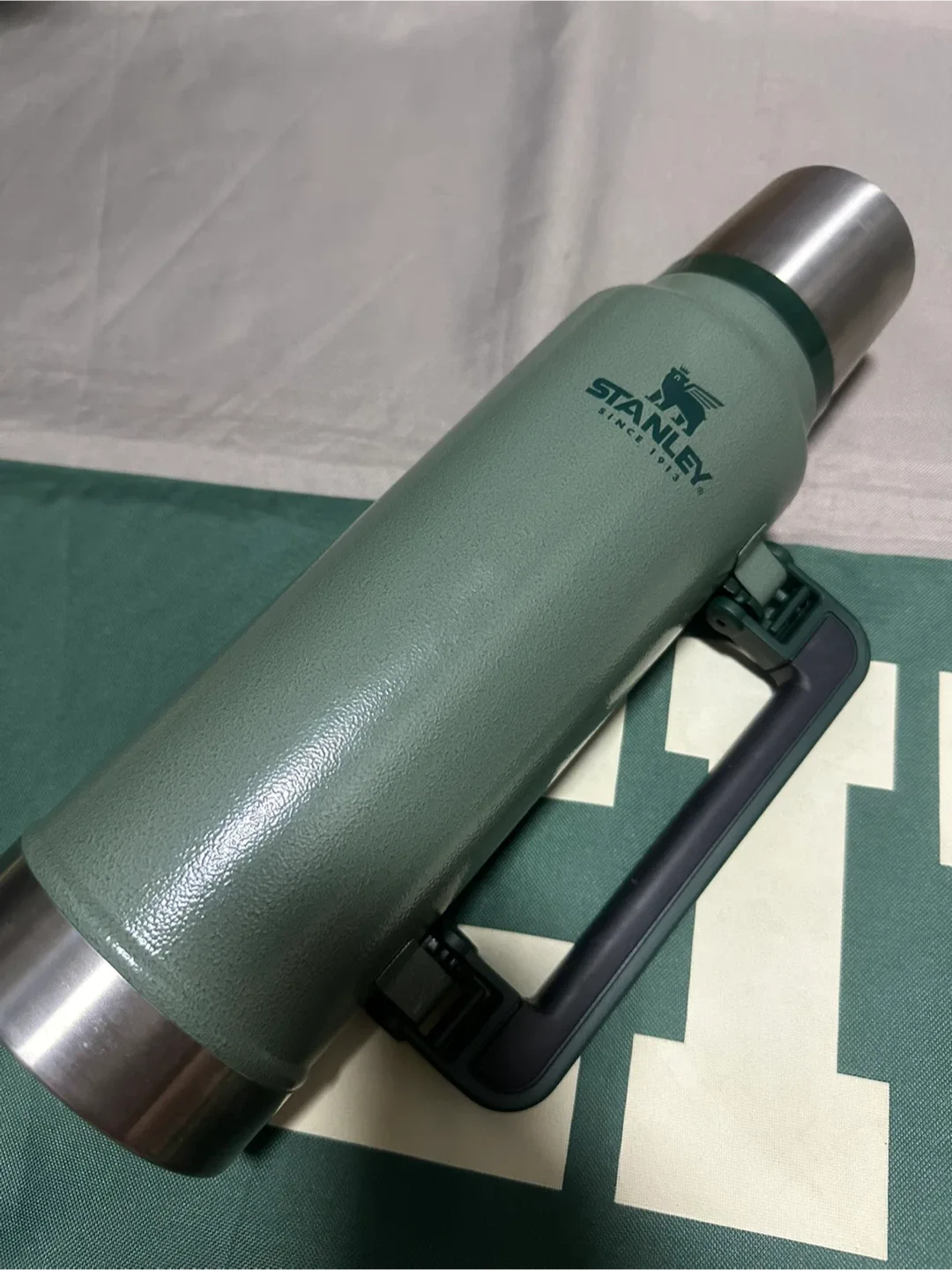 스탠리 클래식 레전더리 진공 보온병 1.4L, 해머톤 그린