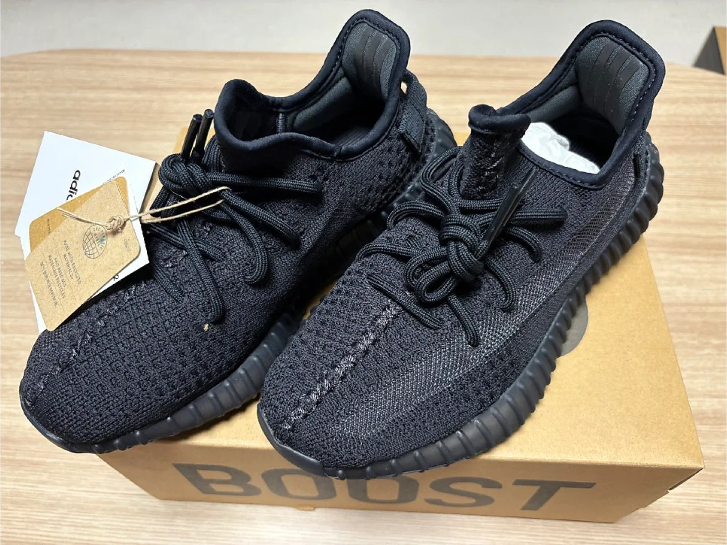 새상품 아디다스 이지 부스트 350 V2 오닉스 270