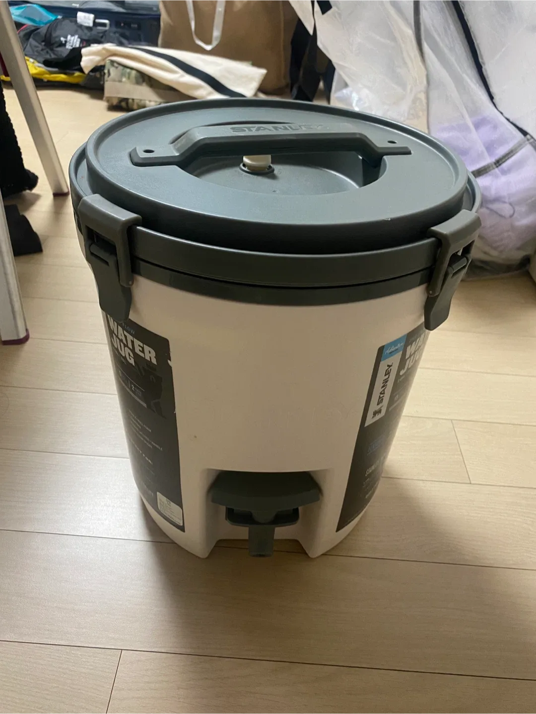 스탠리 워터저그 7.5L 화이트