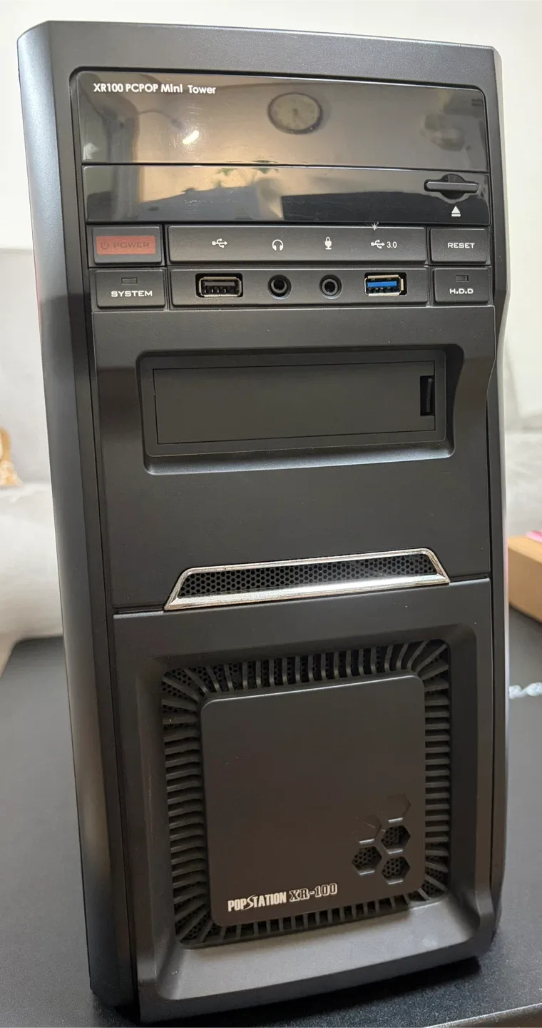 PCPop XR100 미니타워 PC 케이스