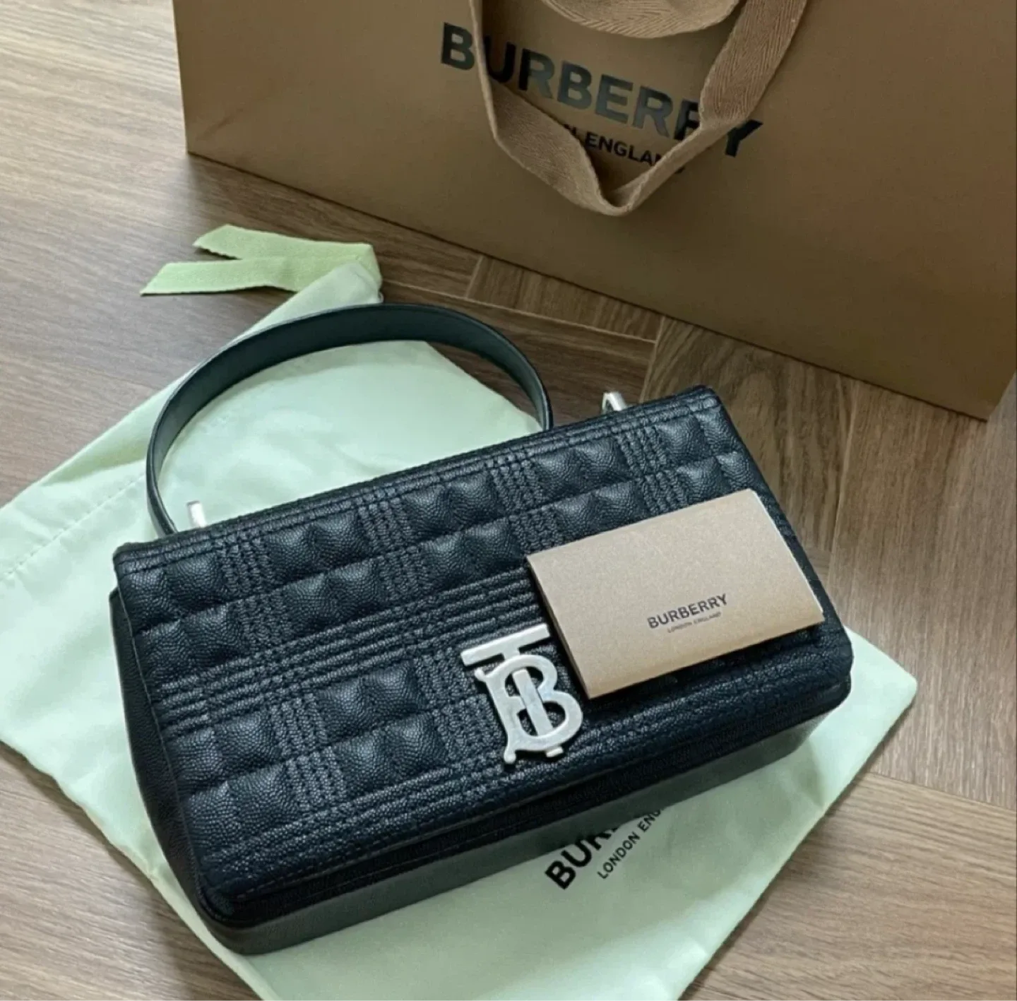 버버리 롤라백 블랙