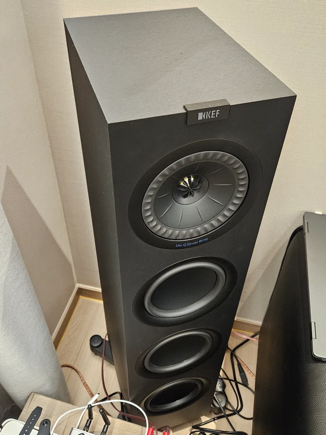 KEF Q750 톨보이 스피커