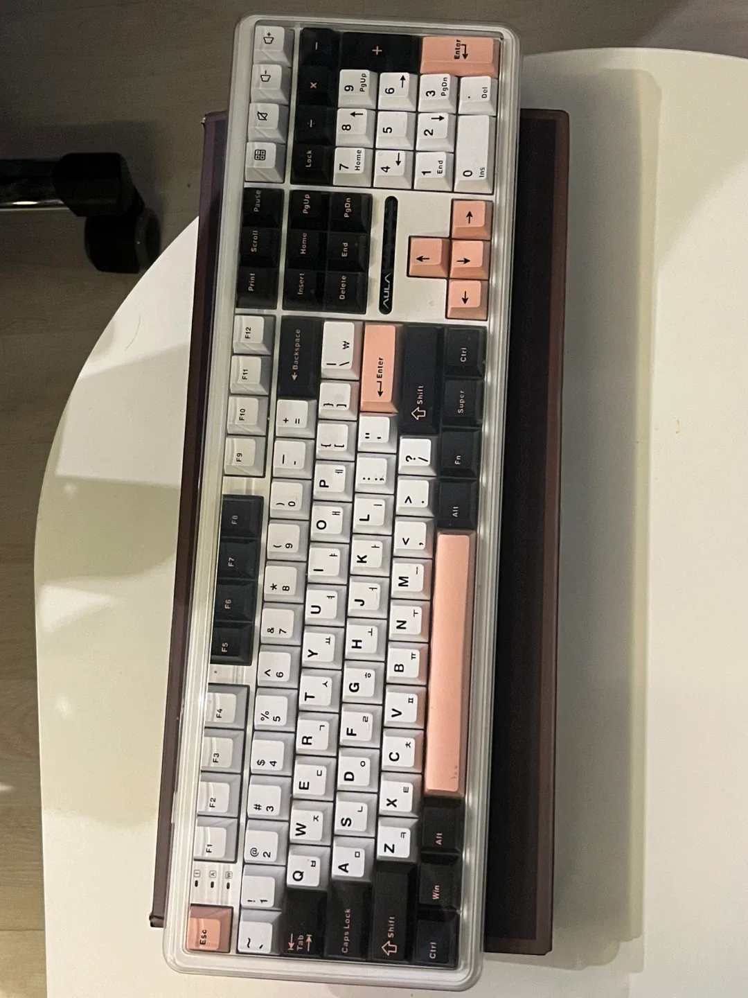 독거미 F108 무선 기계식 키보드 세이야축