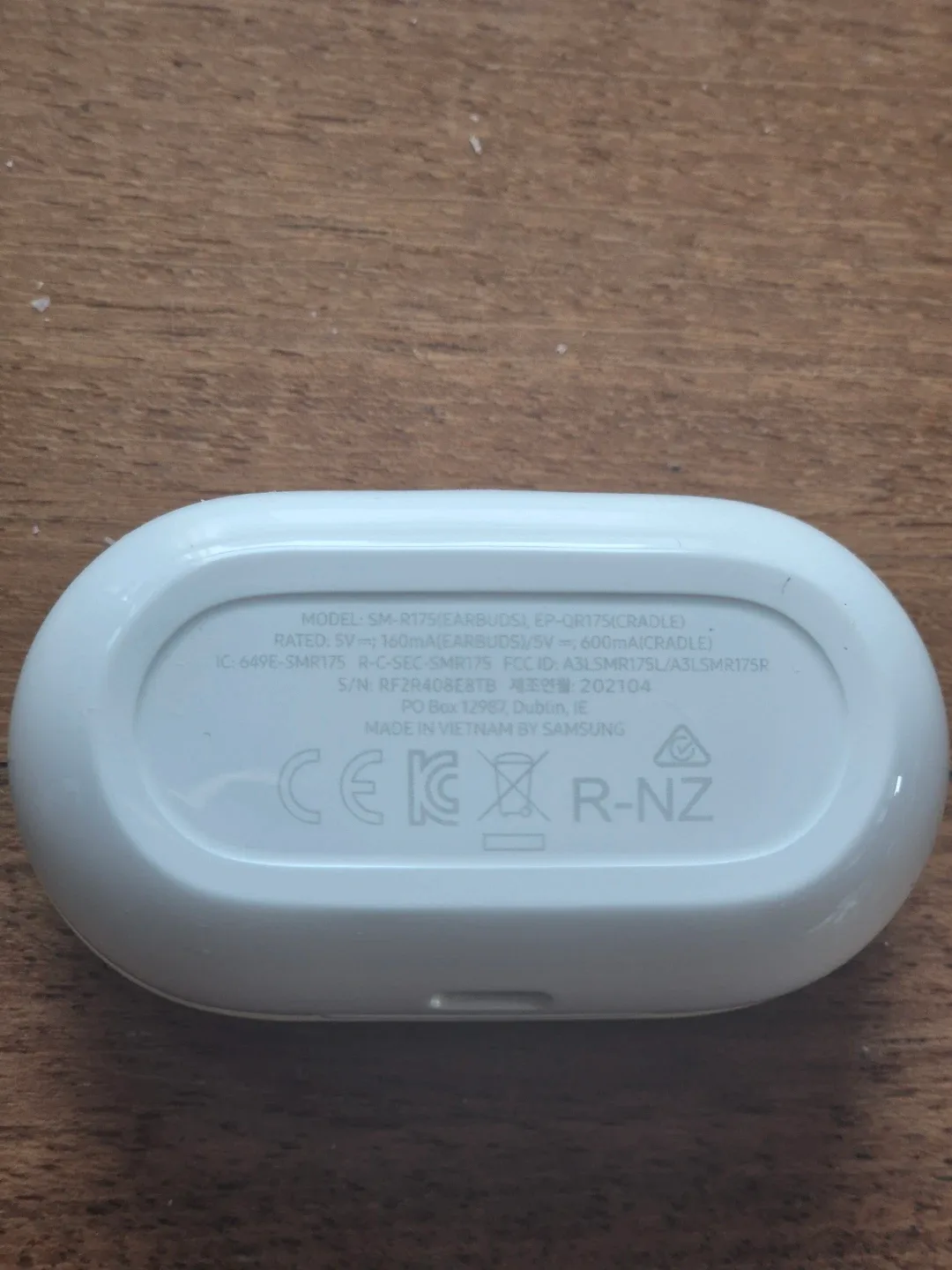 감성의 삼성 갤럭시 버즈 플러스 SM-R175 화이트